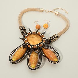 Bold Petal Necklace Set